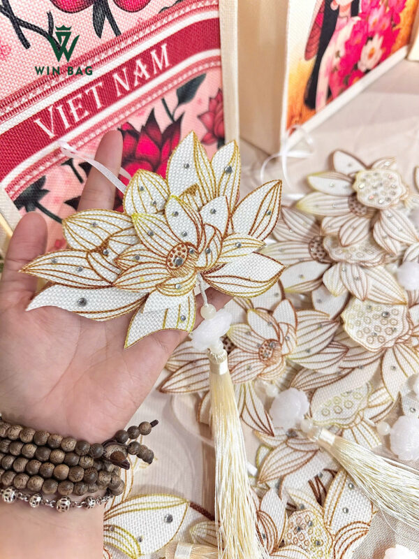 charm hoa sen Việt Nam custom by WINBAG (1)